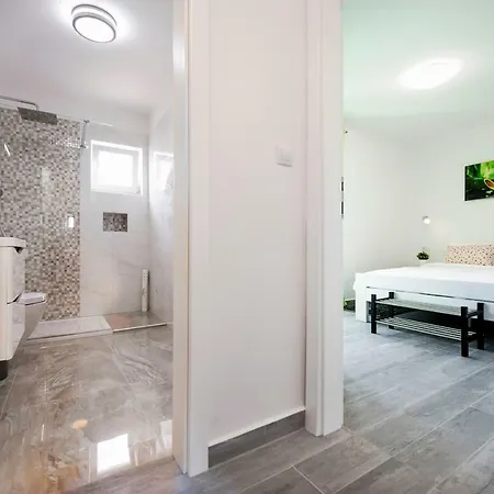 Apartment And Studio Tereza Rovinj Exterior photo