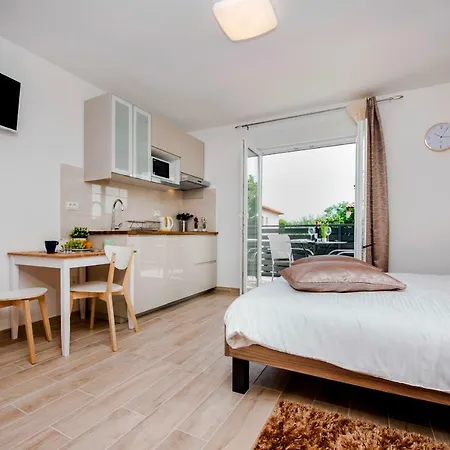 Apartment And Studio Tereza Rovinj Exterior photo
