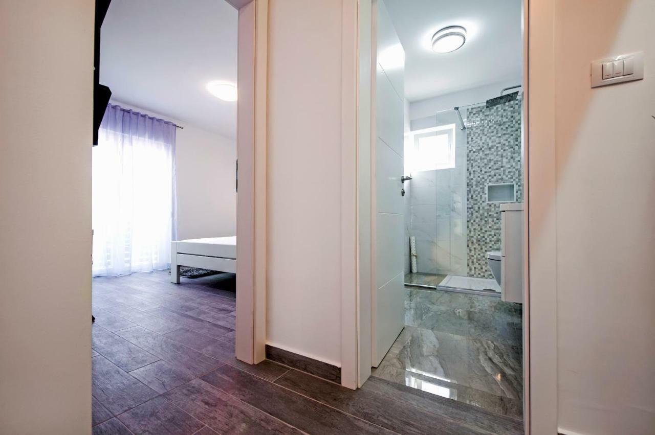 Apartment And Tereza *
